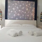 Blue, White And Grey Отель типа 