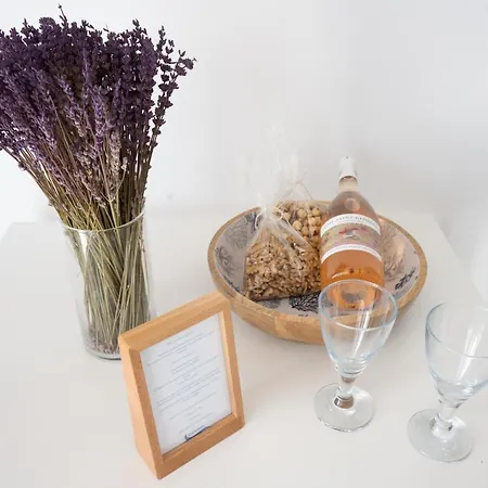 Nocleg ze śniadaniem Blue, White And Grey Ornos (Mykonos)