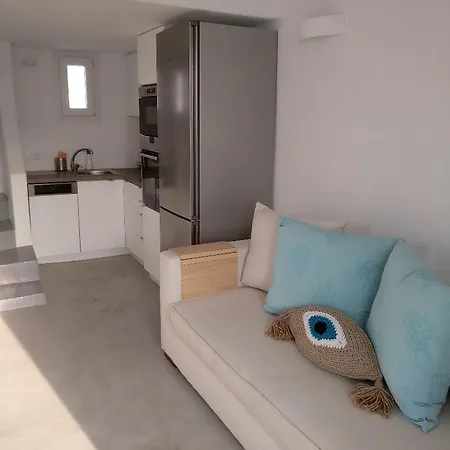 Blue, White And Grey Nocleg ze śniadaniem