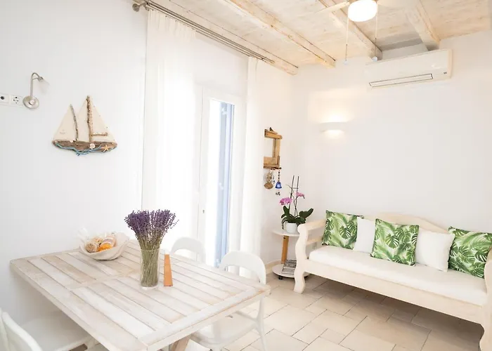 Blue, White And Grey ベッド・アンド・ブレックファスト オルノス