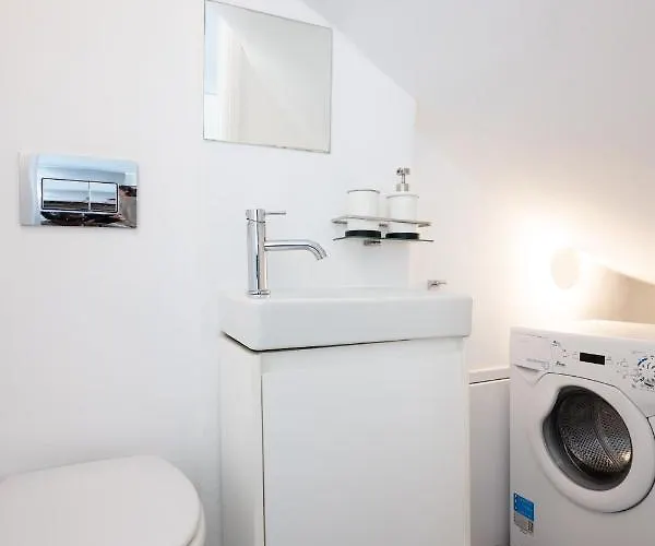 Blue, White And Grey ベッド・アンド・ブレックファスト オルノス