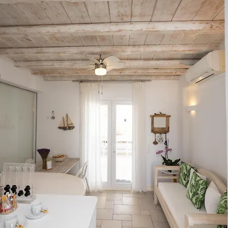 Frühstückspension Blue, White And Grey