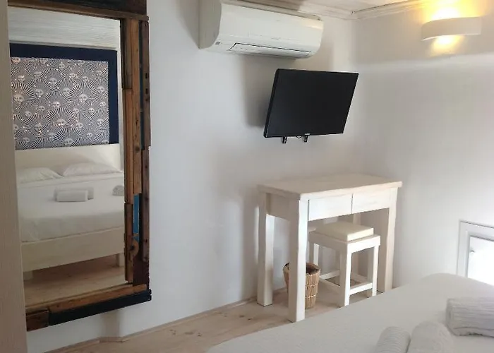 Panzió Blue, White And Grey 4*