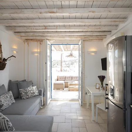 Blue, White And Grey Couette-café Ornos (Mykonos)