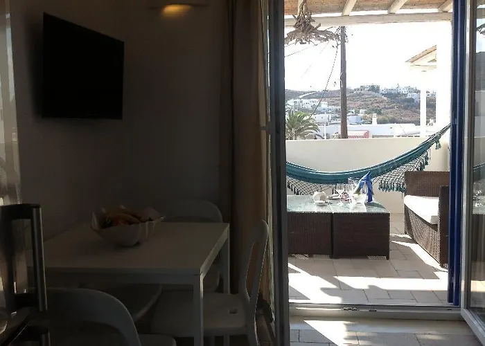 Alojamento de Acomodação e Pequeno-almoço Blue, White And Grey 4*